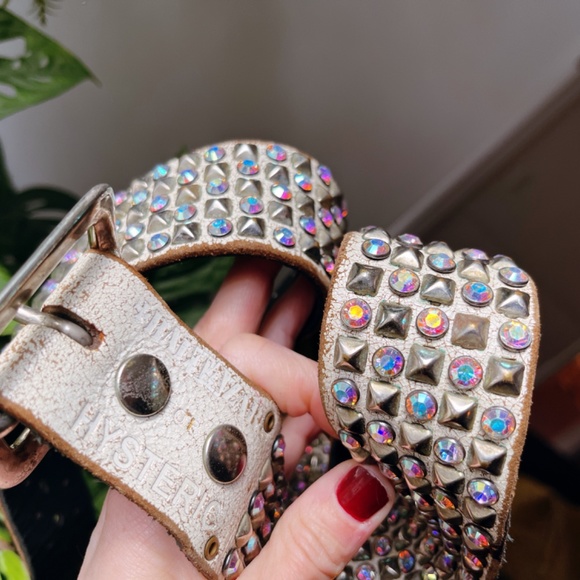 White leather and Swarovski rhinestone Hysteric Glamour belt from Japan - Picture 2 of 6